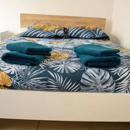 studio cosy TV WIFI confortable et chaleureux Appartement